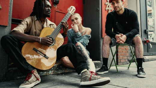 Discovering folk punk's defining traits