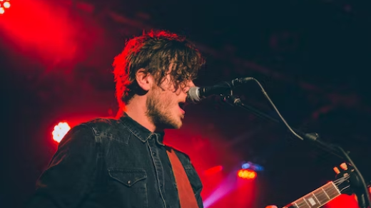 Essential features of folk punk
